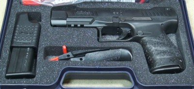 The Walther PPQ M2 5-Inch—A Born Match Gun - Video Review PPQ comes with 2 15 round magazines and 2 alternate backstraps.