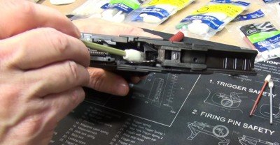 Swab-its Gun Tips & Bore Tips—A Good Idea Gun Tips can reach and clean places that might otherwise require a detail strip.