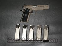 82nd Airborne Limited Edition Hi Cap. 45  Para Ordnance Pistols