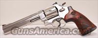 Smith and Wesson 629 Deluxe 44 magnum  Smith & Wesson Revolvers > Model 629
