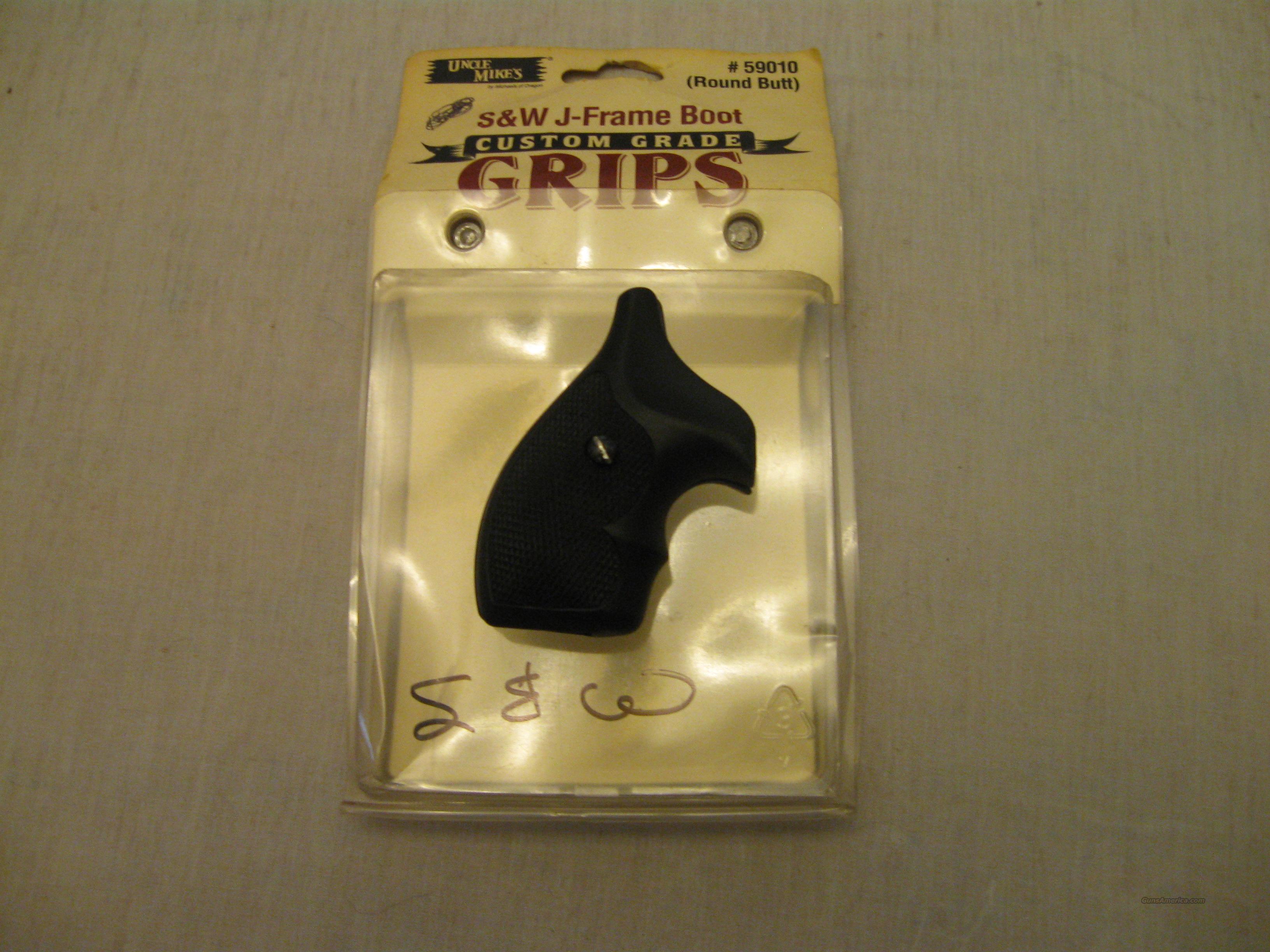New Uncle Mikes J Frame Boot Grips for sale