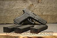 Glock 17 9 mm 3 mags   Glock Pistols > 17