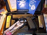 FNH FNP 9mm Semi Auto Pistol w/3 mags  Guns > Pistols > FNH - Fabrique Nationale (FN) Pistols > FNP