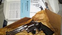 S&W 629-1 Classic Hunter Unfluted Cylinder  Smith & Wesson Revolvers > Model 629