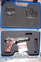 Springfield Armory 1911-A1 Loaded Parkerized Night Sights (PX9109LP)  Springfield Armory Pistols > 1911 Type