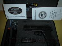 Taurus PT840 Black .40SW Pistol 15RD  Guns > Pistols > Taurus Pistols/Revolvers > Pistols > Polymer Frame