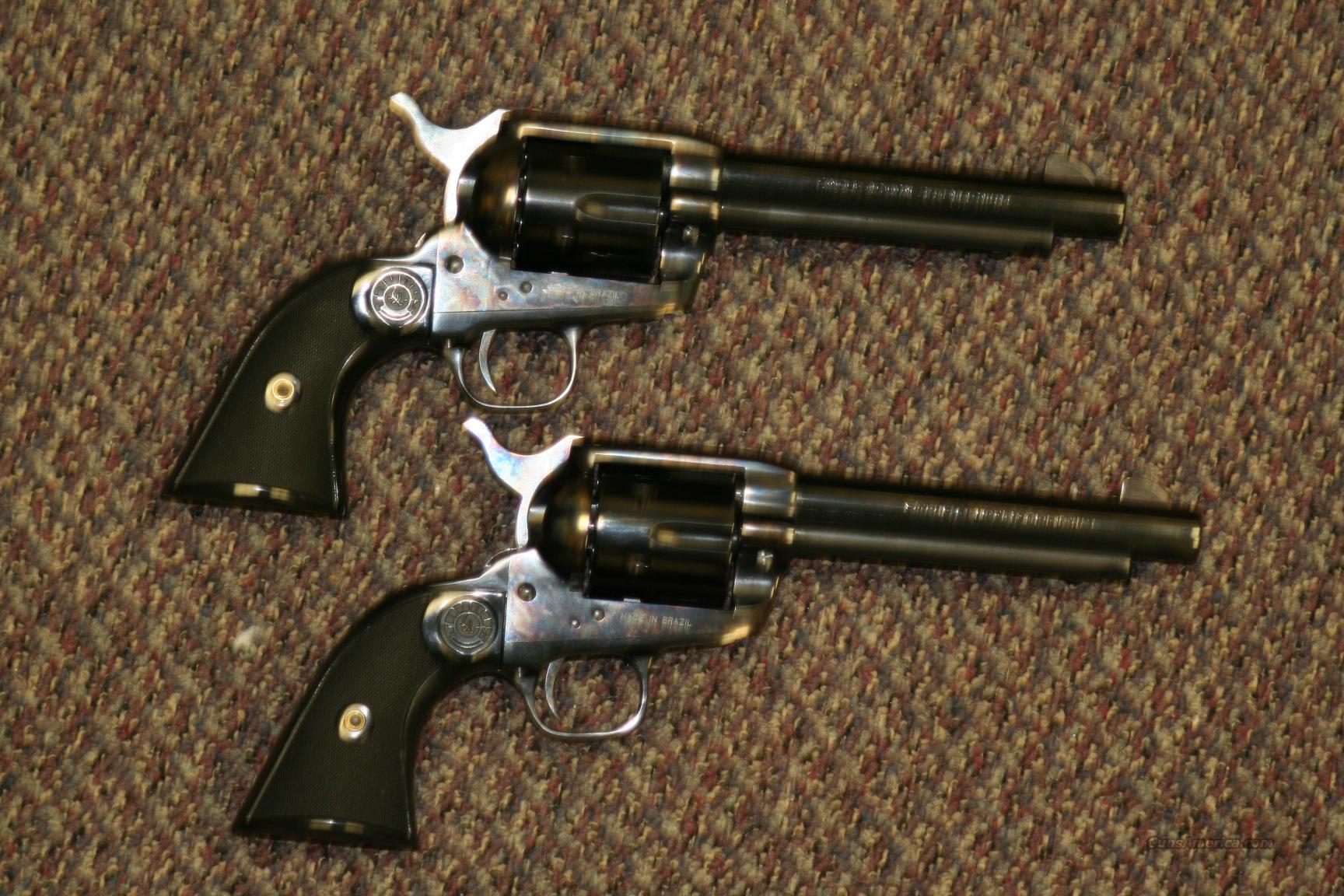 Western cowboy guns picture