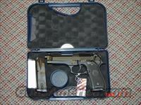 Beretta 92FS  Beretta Pistols > Model 92 Series