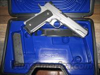  DAN WESSON VALOR   1911 Pistol Copies (non-Colt)