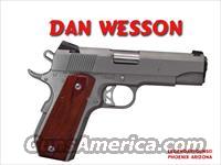 Dan Wesson "1911 "  Commander Stainless .45acp  Dan Wesson Pistols/Revolvers > 1911 Style