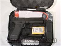 Glock 17 Set up for a Silencer  Glock Pistols > 17