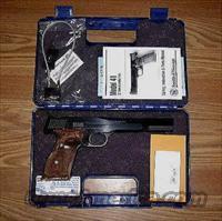 Smith Wesson Mod 41 S\A 22LR 7" Bbl  Smith & Wesson Pistols - Autos > .22 Autos