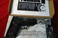 TAURUS PT909 9MM BLUE W/RAIL NEW  Taurus Pistols/Revolvers > Pistols > Steel Frame