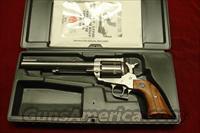 RUGER SUPER BLACKHAWK 44MAG 7.5" STAINLESS LNIB (KS-47N)  Ruger Single Action Revolvers > Blackhawk Type