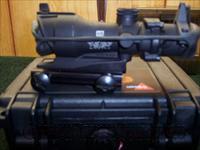 TRIJICON ACOG 4x32  Scopes/Mounts/Rings & Optics > Tactical Scopes > Optic/Light Combos