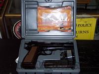 ***REDUCED***BROWNING/HI POWER/HI LUSTRE BLUE/ADJ. SIGHTS/9MM  Browning Pistols > Hi Power