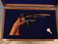 Smith & Wesson Model 10-8,4",38 special, 125th Anniversary,Washington Metro Police commemorative,engraved,gold accents,pres.case  Smith & Wesson Revolvers > Model 10