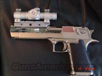 Magnum Research,Desert Eagle Hand cannon,44 Magnum,polished mirror finish chrome.with red dot scope & mount & manual,IMI grips  Desert Eagle/IMI Pistols > Desert Eagle