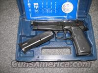 BERETTA MODEL 96 cal 40 S&W!  NEAR NEW IN BOX! 2 mags O.B.O.REDUCED!  Beretta Pistols > Model 92 Series