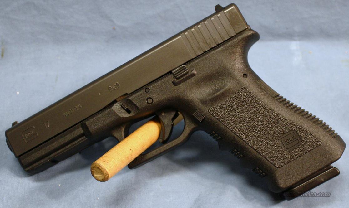 Glock 17 Double Action SemiAutomatic Pistol 9m... for sale