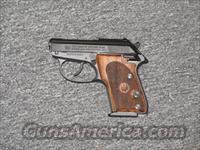 3032 Tomcat  matte black wood grips  Beretta Pistols > Small Caliber Tip Out