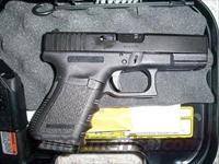 GLOCK 23 FIXED SIGHTS 13RD MAG  Glock Pistols > 23