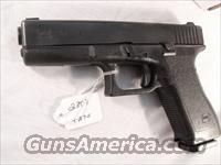 Glock 9mm model 17 VG 18 Shot 1 Magazine Tampa PD 1996 with Factory Night Sights    Glock Pistols > 17