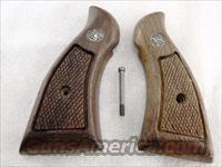 Grips S&W K L Square Butt Service Magna style 1970s Goncalo Alves Good Factory Smith & Wesson Will not fit Round Butt Variants	  Gunstocks, Grips & Wood