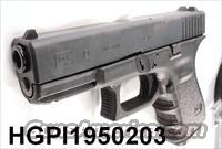 Glock 9mm model 19 NIB 16 Shot 2 Magazines 3 Dot with Rail   Glock Pistols > 19