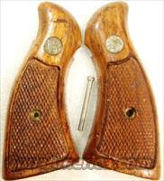Grips S&W K L Square Butt Service Magna style 1970s Goncalo Alves Very Good Factory Smith & Wesson Will not fit Round Butt Variants	  Gunstocks, Grips & Wood