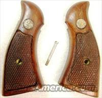 Grips S&W K L Square Butt Service Magna style 1970s Goncalo Alves Very Good Factory Smith & Wesson Will not fit Round Butt Variants	  Gunstocks, Grips & Wood