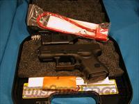 GLOCK 27 COMPACT .40 CAL NEW IN BOX   Glock Pistols > 26/27