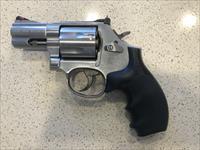 SMITH AND WESSON STAINLESS 7 SHOT 686