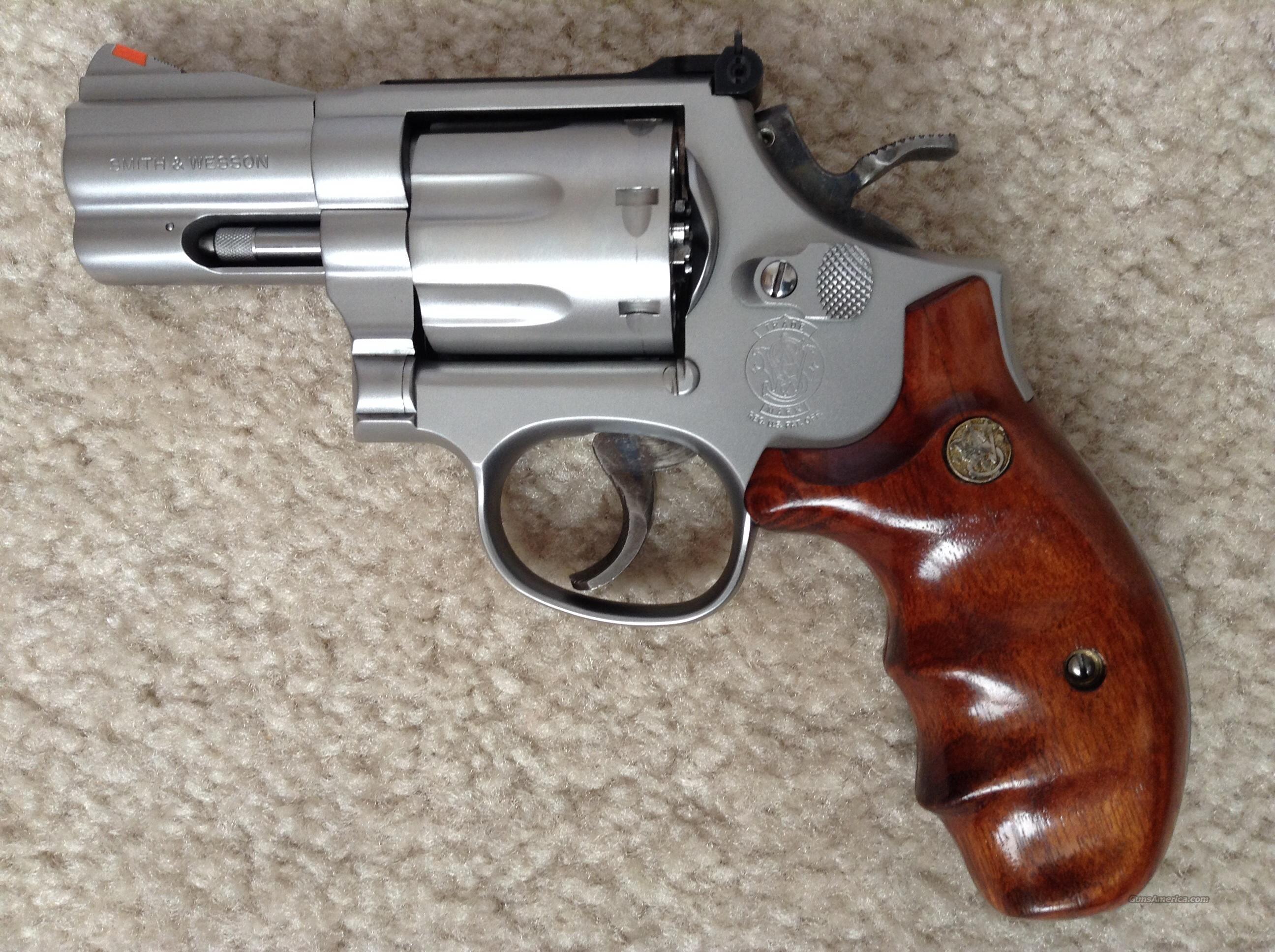 Smith & Wesson 6864 Plus 2.5 Barre... for sale at