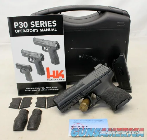 HK P30SK semi-automatic pistol ~ 9mm ~ Case, Manual, Magazines and Extras!