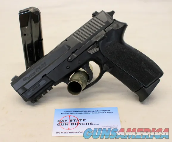 Sig Sauer SP2022 semi-automatic pistol 9mm Range Defense NICE!