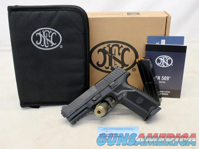 FN 509 semi-automatic pistol ~ 9mm ~ Box, Padded Case, Manual, (3) Magazine