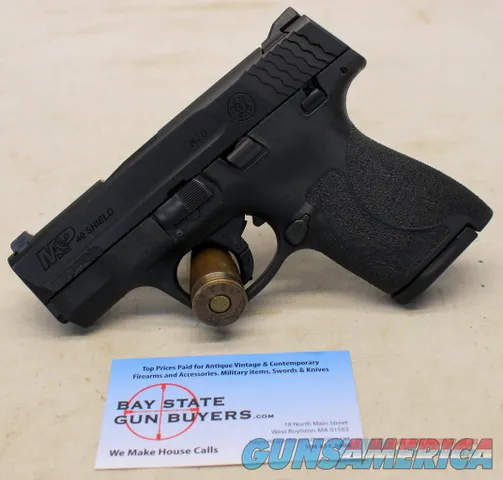 Smith & Wesson M&P 40 SHIELD semi-automatic pistol .40 S&W Conceal Carry