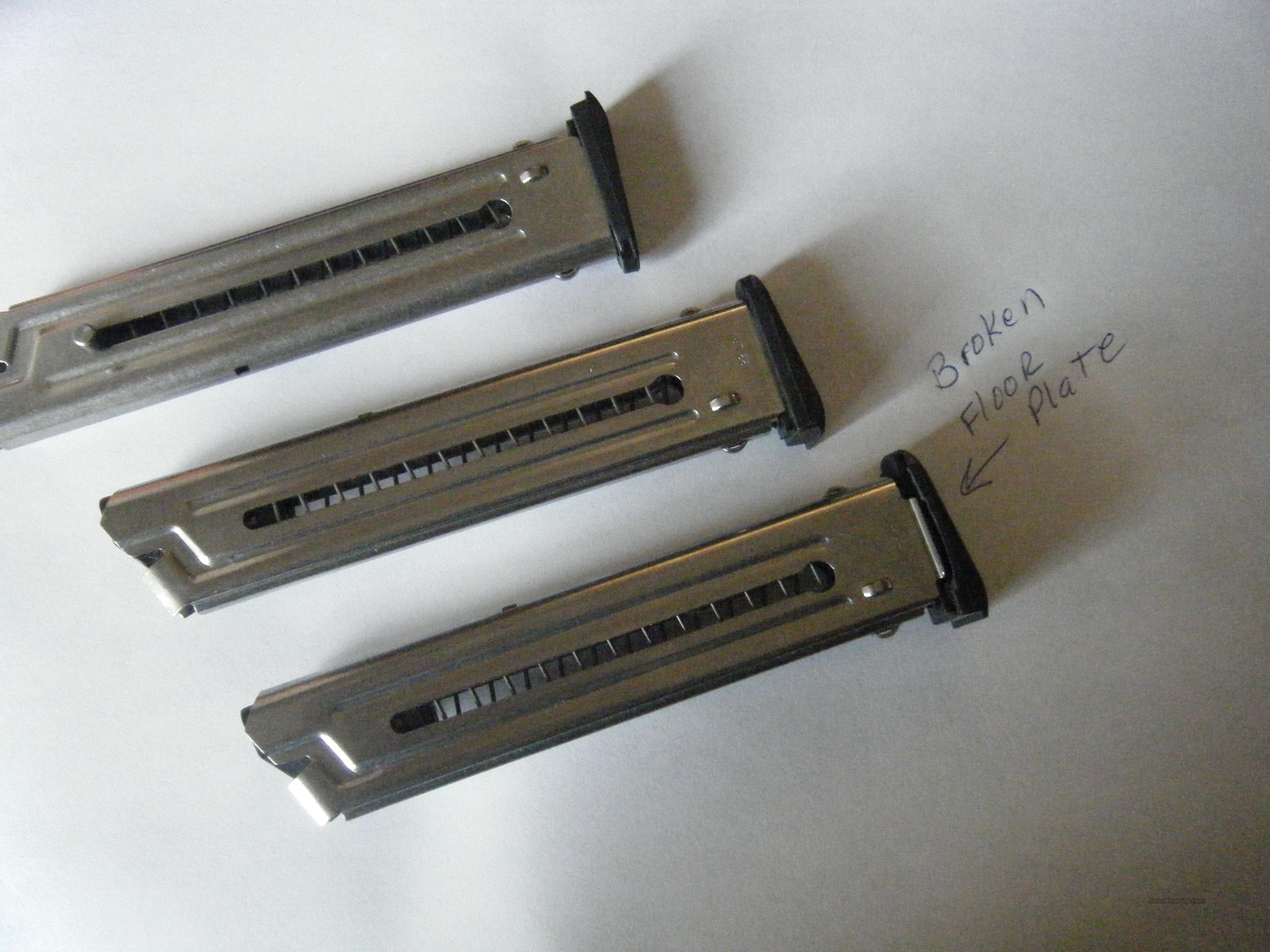 S&W 22a magazines for sale at 977641294