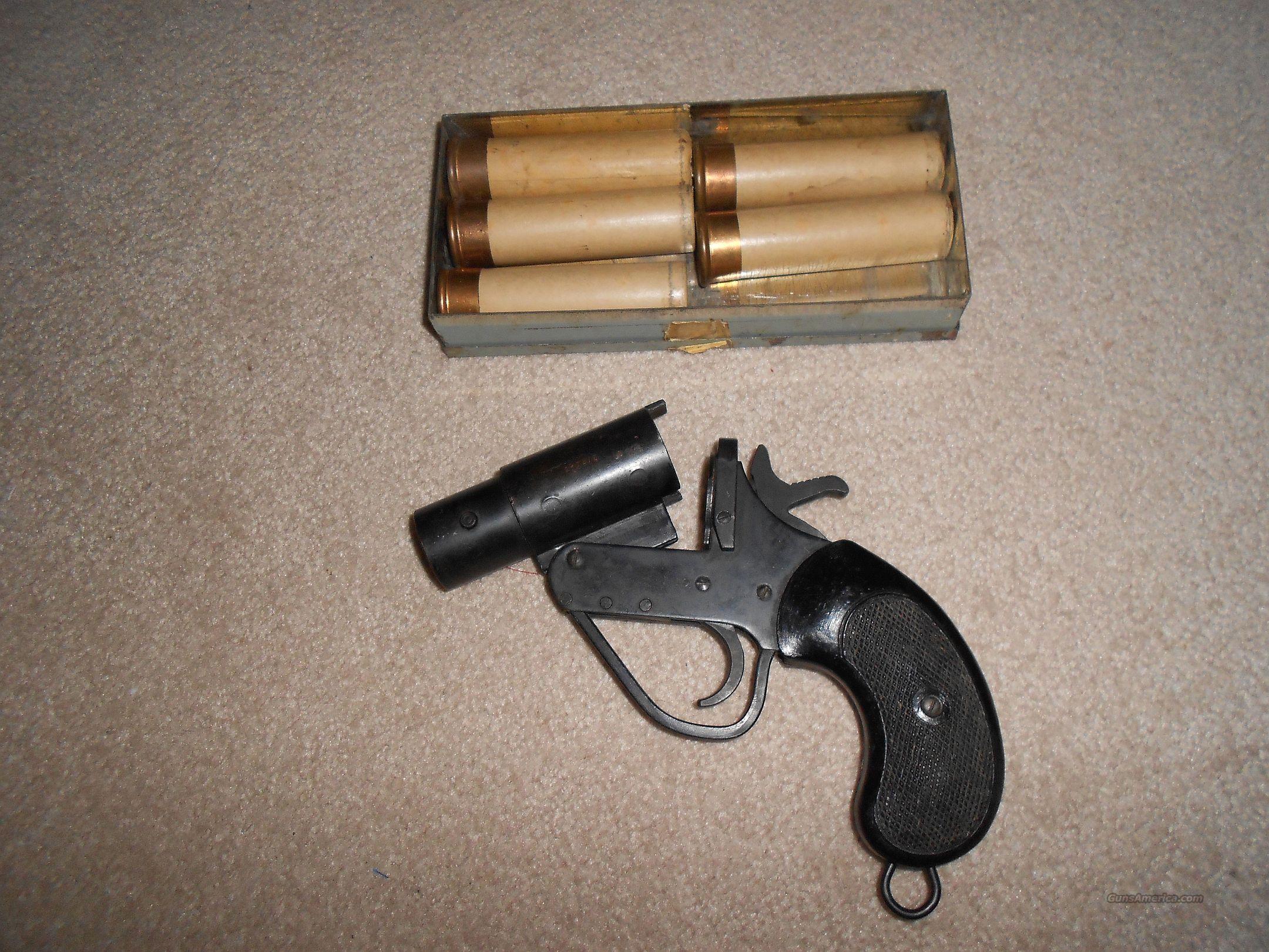 WW II BRITISH FLARE PISTOL for sale at 935225354