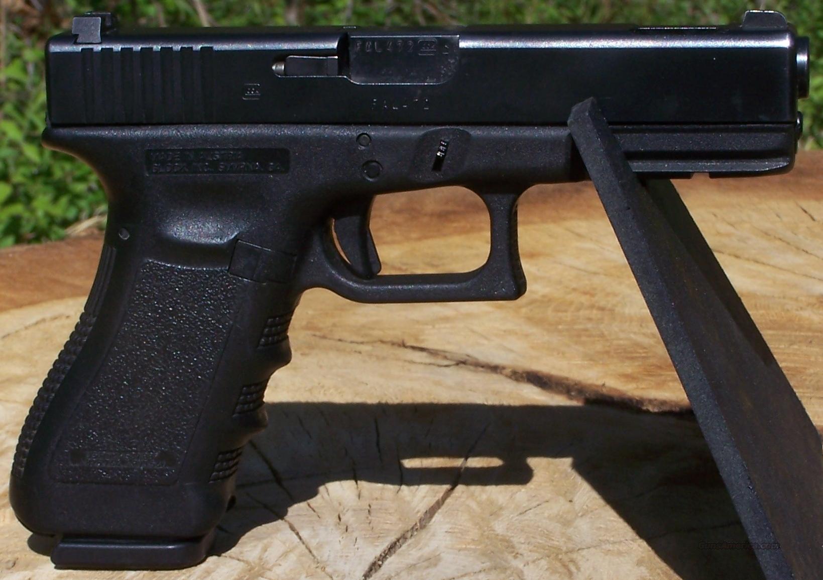 Glock 22C, 40 Caliber, 15 shot, Com... for sale at