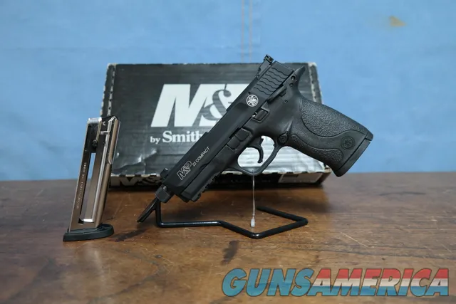 Smith & Wesson M&P22 Compact .22LR Semi-Automatic Pistol 