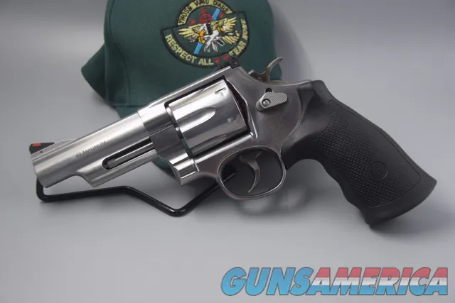 S&W MODEL 629 STAINLESS 4-INCH .44 MAGNUM REVOLVER