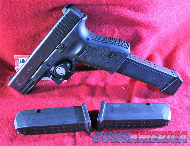 Glock 19 9mm Pistol Like New, Includes 3 Mags On Sale!