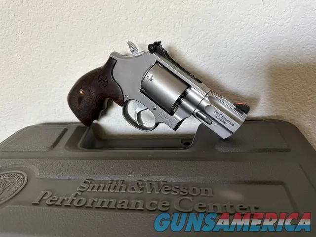 S&W Smith and Wesson Performance Center 686 -6 357 Magnum 2.5" 7 Rd