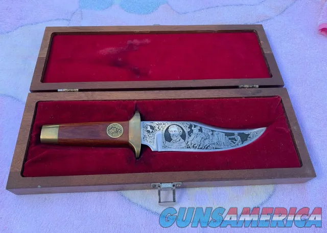 Sam Colt Firearms Bowie Knife The Gun That Won The West With Wood Case