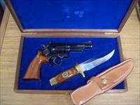 SMITH AND WESSON MODEL 19 TEXAS RANGER 1823-1973 IN 357 MAGNUM