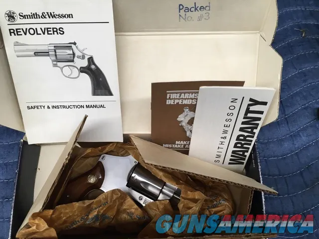 Smith & Wesson 640 Centennial .38 Special, 3" Barrel, Smooth Grips, No Lock, Excellent Condition, In Box with Papers