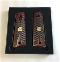 Premium 1911 Colt Full Size Double Diamond Checkered Rosewood Grips w/Eagle Medallions