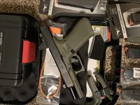 Glock 17, Trijicon RMR, Surefire X300, Trijicon Suppressor NS, 11 new mags. Rare Battlefield Green 